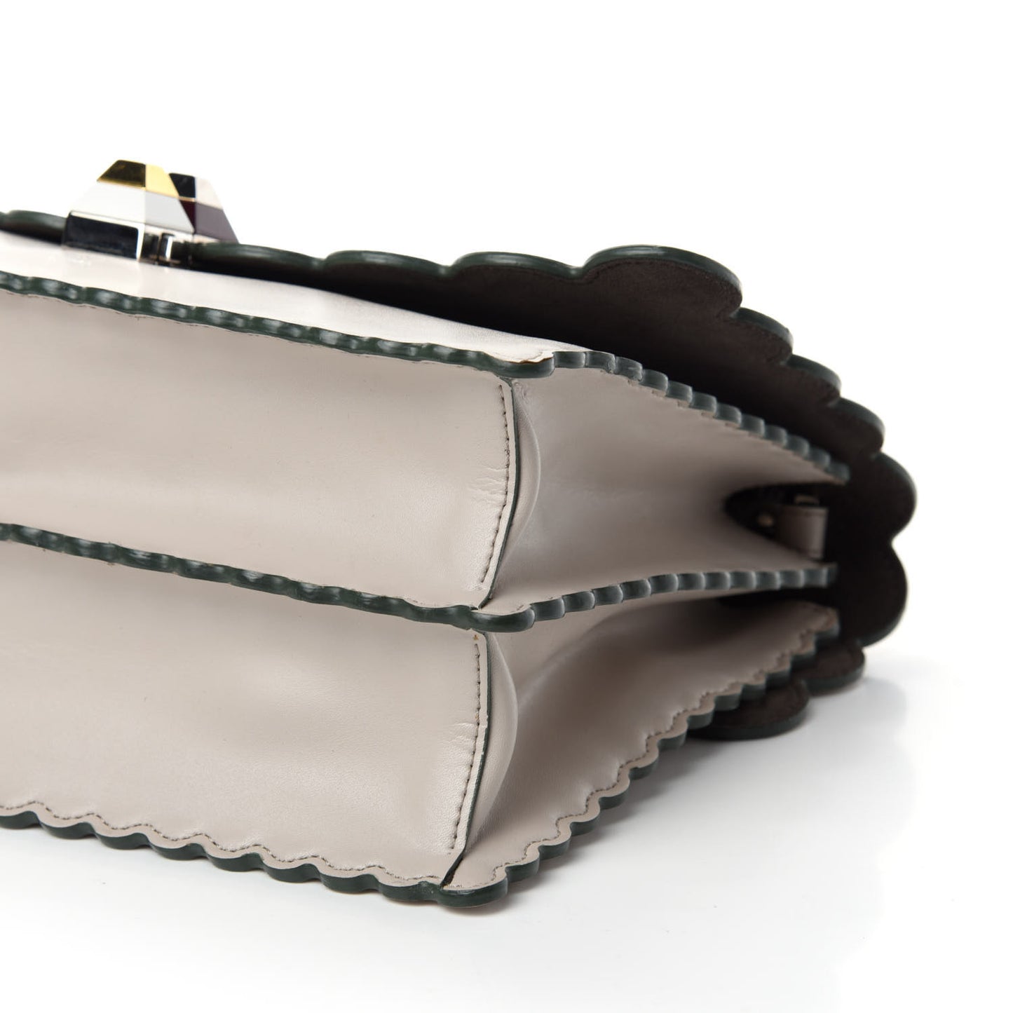 Vitello Liberty Scalloped Studded Kan I Shoulder Bag Grigio Polvere