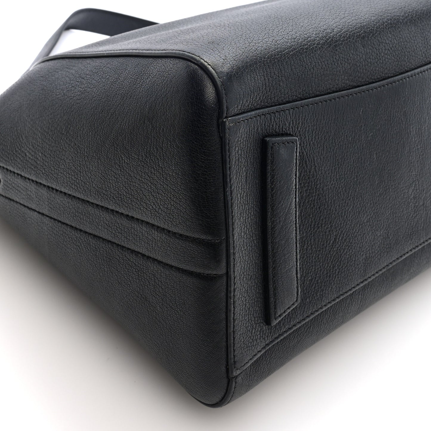Sugar Goatskin Medium Antigona Black
