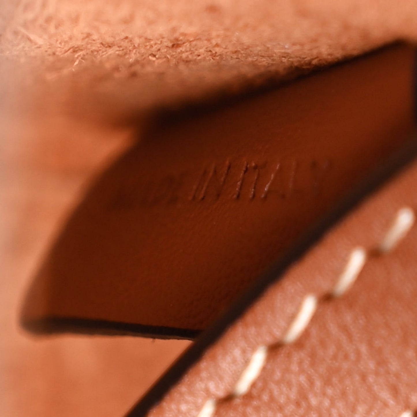 Smooth Calfskin Small Cuir Triomphe Box Tan