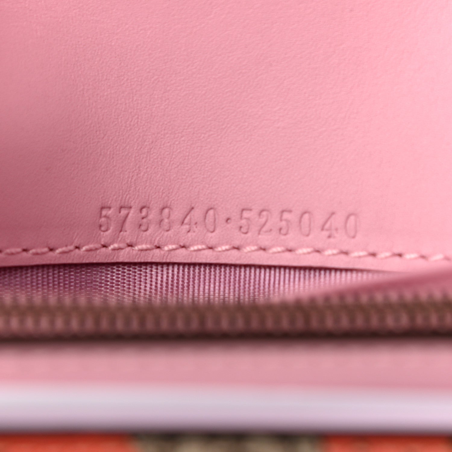 Gucci GG Supreme Monogram Strawberry Flap Wallet Light Pink 6 of 9