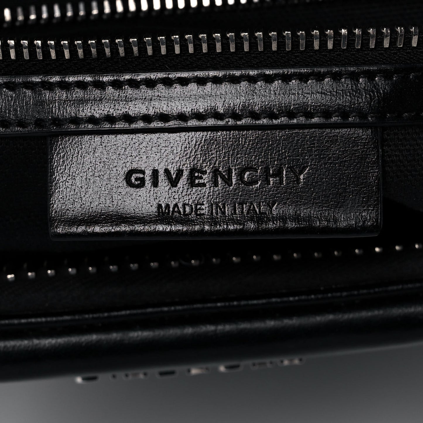 Shiny Lord Calfskin Small Antigona Black