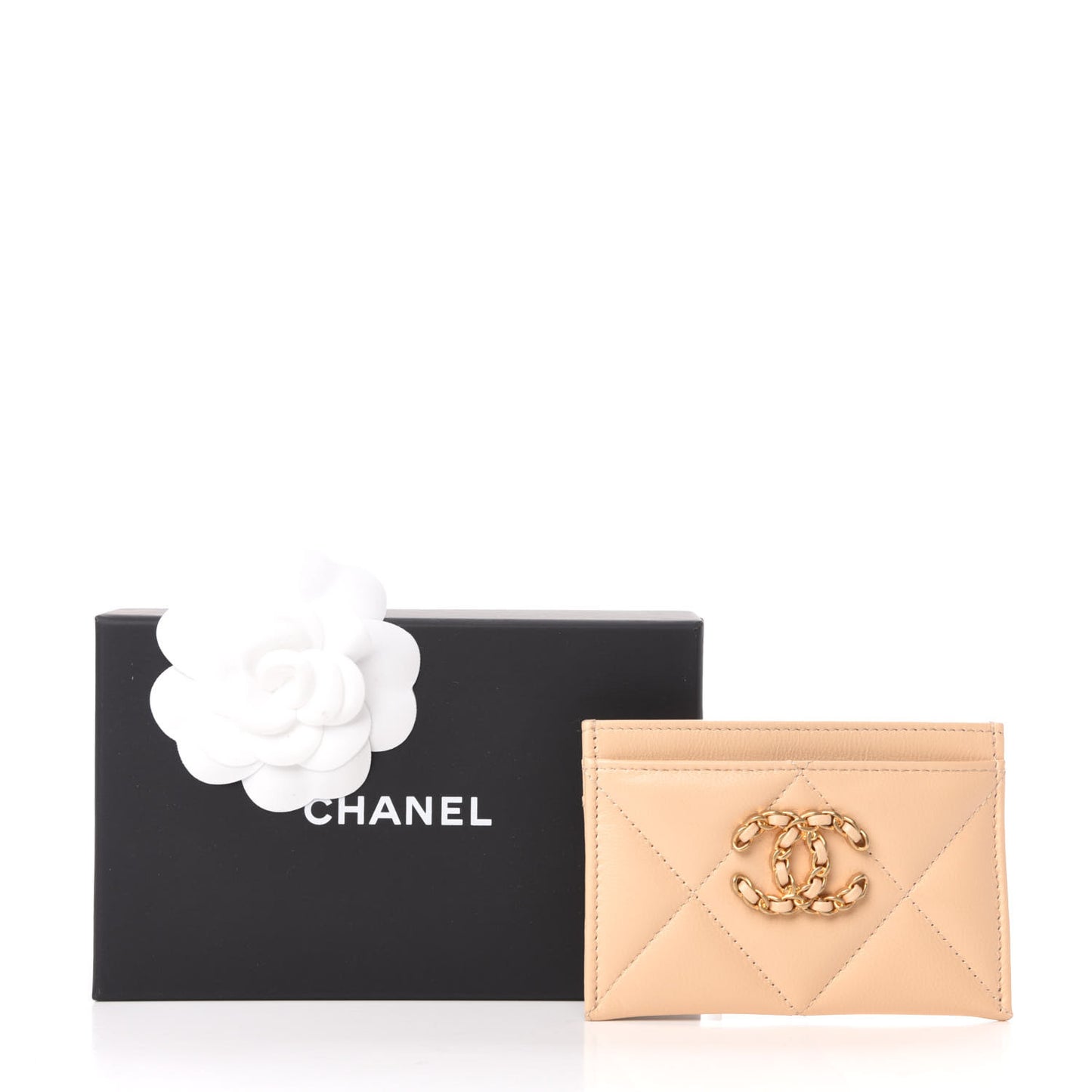 Shiny Goatskin Quilted 19 Card Holder Beige