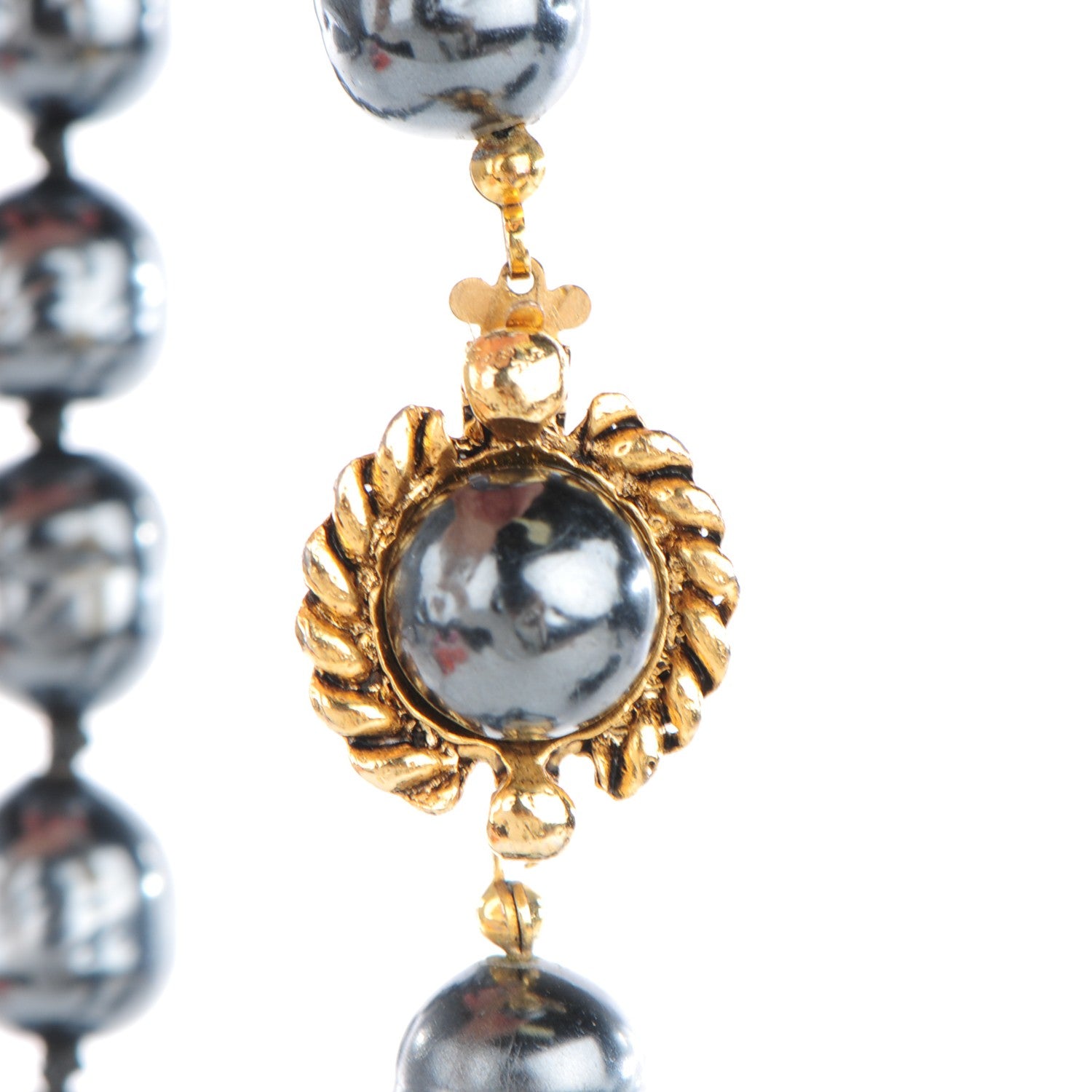 Chanel Baroque Pearl Necklace Grey 4 of 5