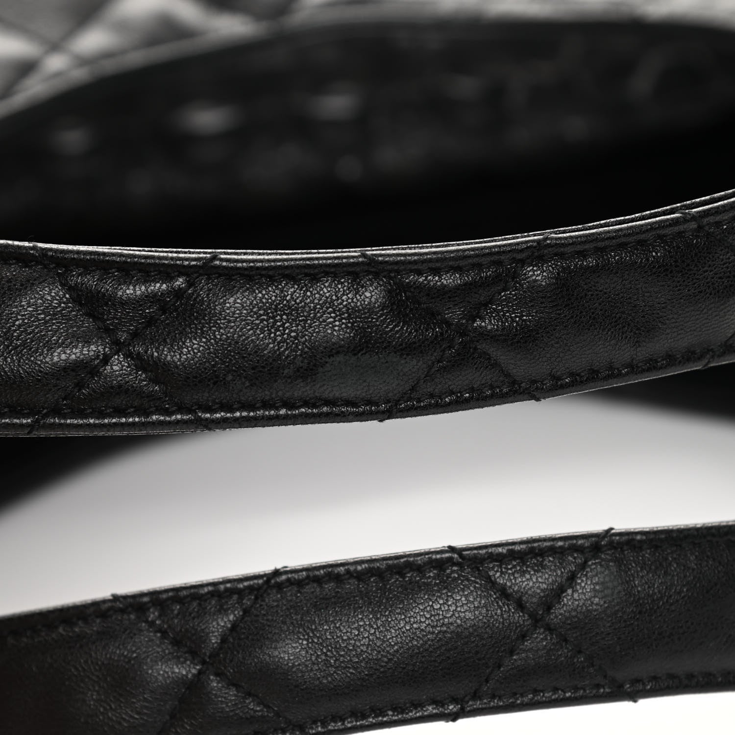 Saint Laurent Lambskin Quilted Maxi Icare Shopping Tote Black 18 of 20