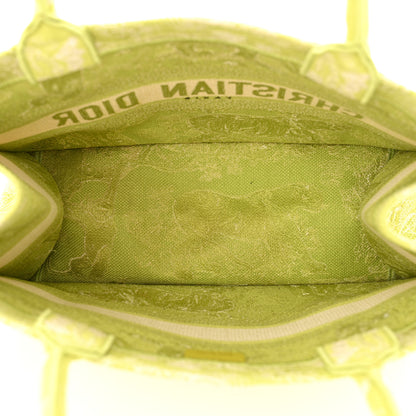 Christian Dior Canvas Embroidered Medium Dioriviera Toile De Jouy Book Tote D-Lite Green 5 of 16