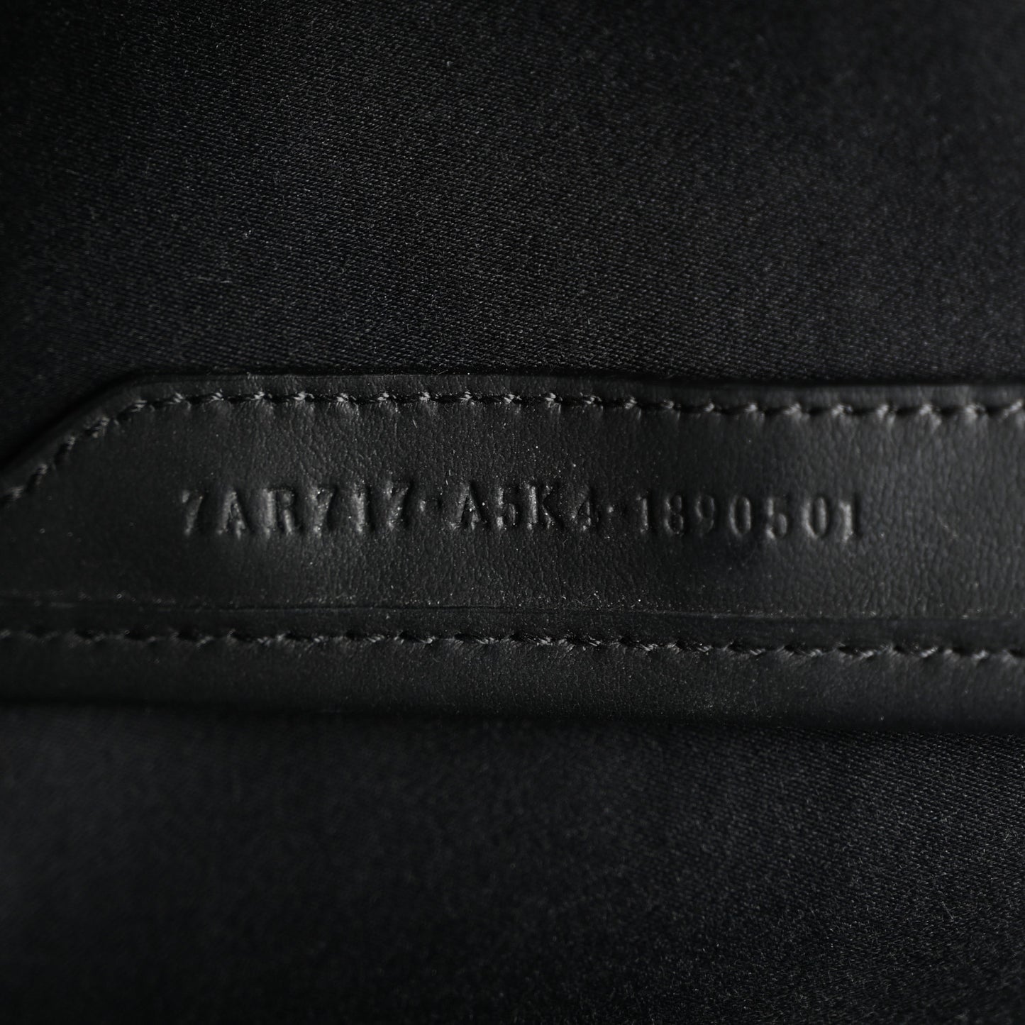 Glazed Fabric Vitello Century FF 1974 Stamp Patch Mini Peekaboo Defender Cover Mogano Panna Black