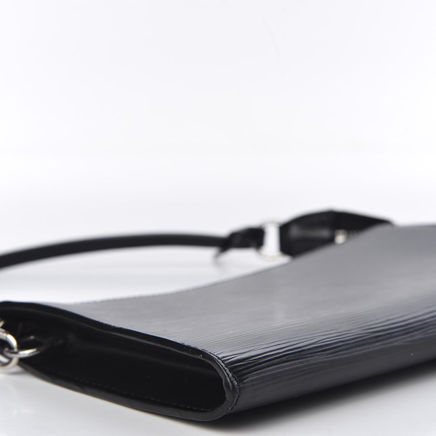 Epi Pochette Accessories 24 Black