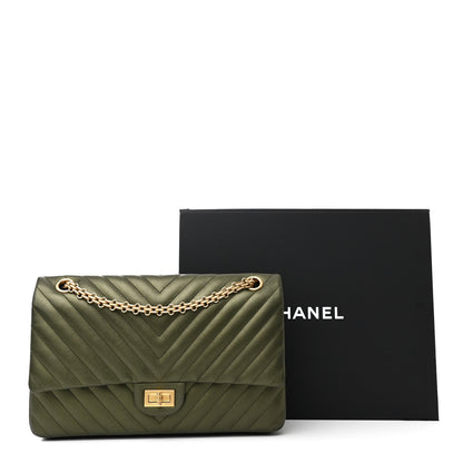 Chanel Metallic Calfskin Chevron Quilted 2.55 Reissue 226 Flap Green 11 of 11