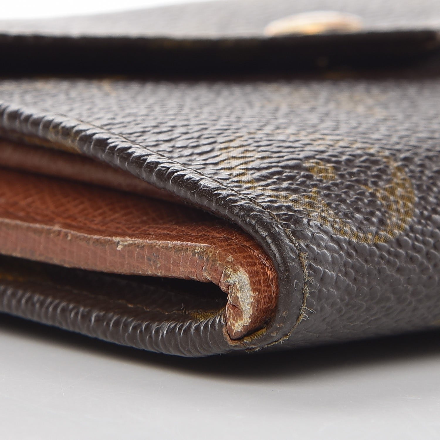 Louis Vuitton Monogram Porte-Monnaie Billets 8 of 9