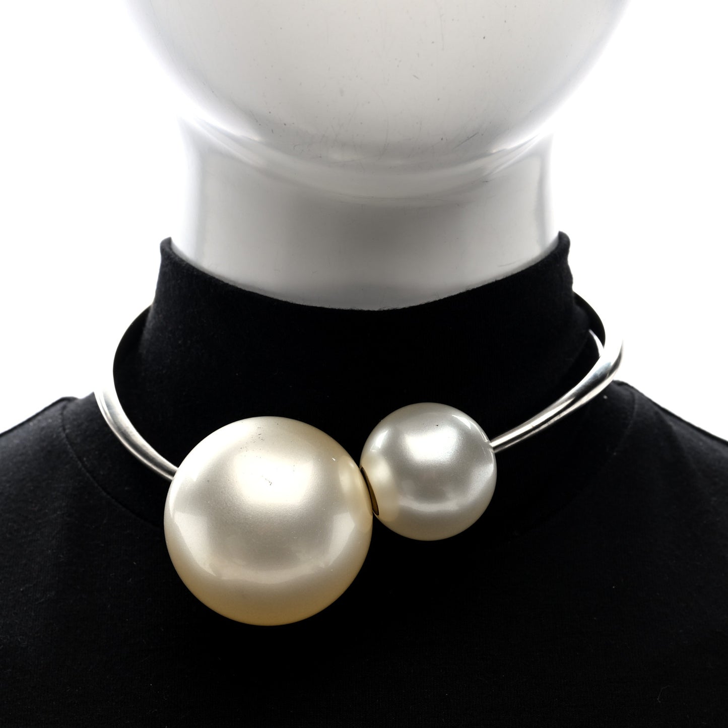 Giant Pearl Necklace Silver