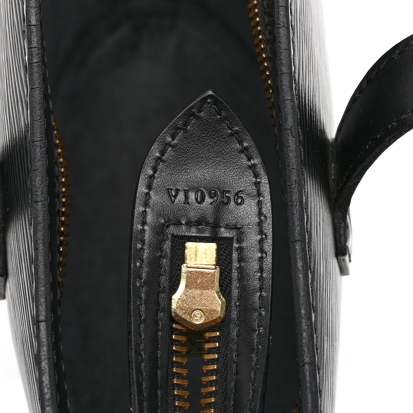 Epi Saint Jacques PM Long Straps Black