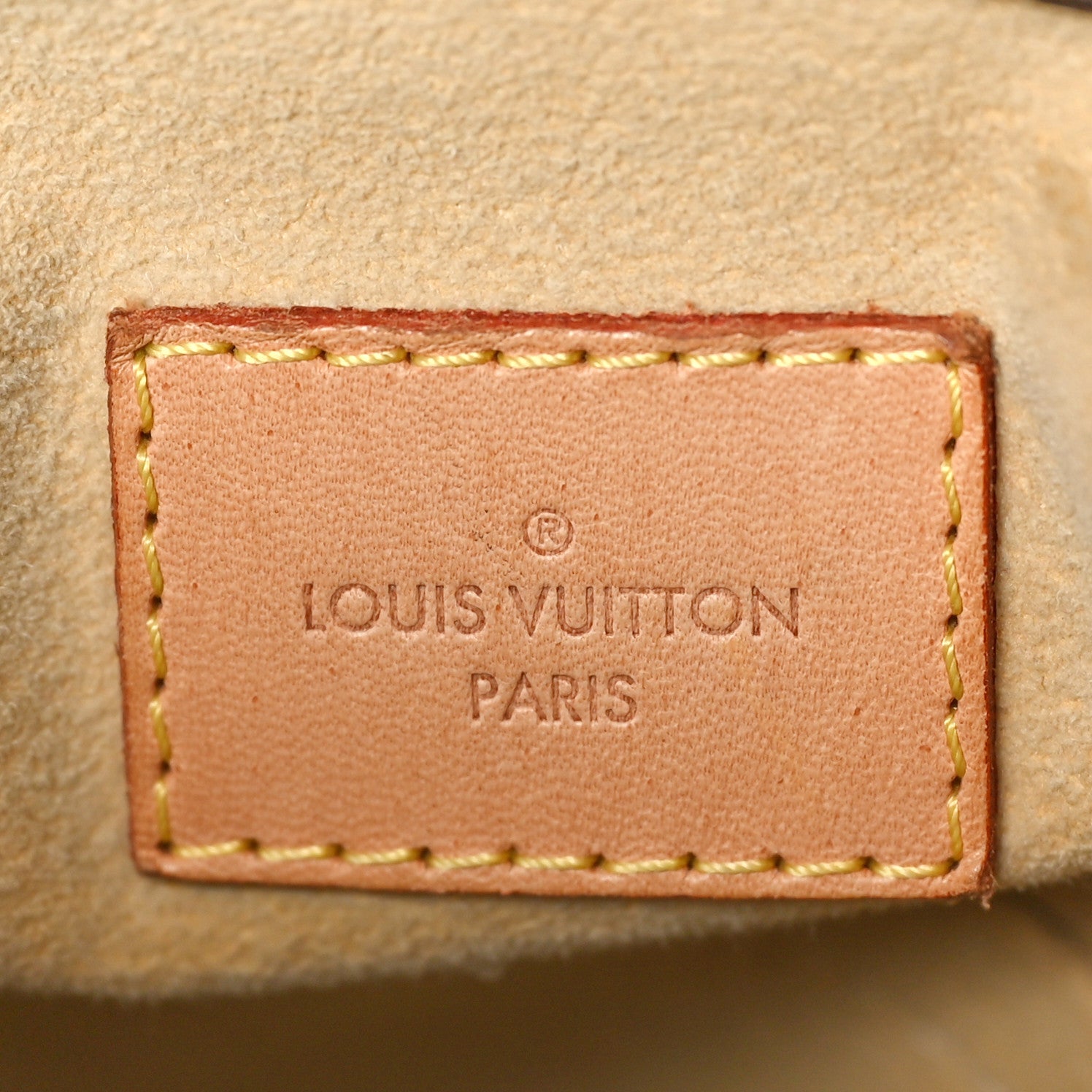 Louis Vuitton Monogram Artsy MM 6 of 10