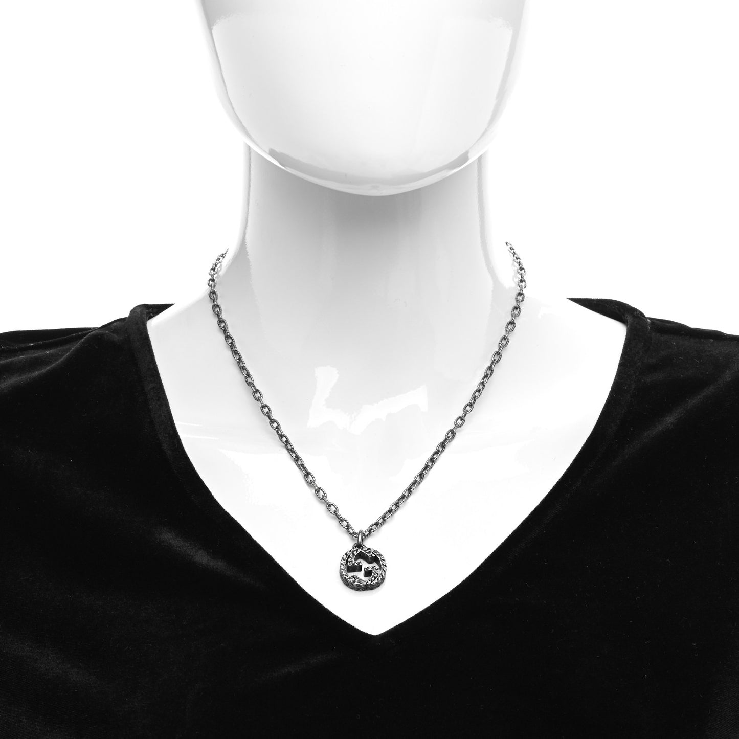 Sterling Silver Small Textured Interlocking G Pendant Necklace