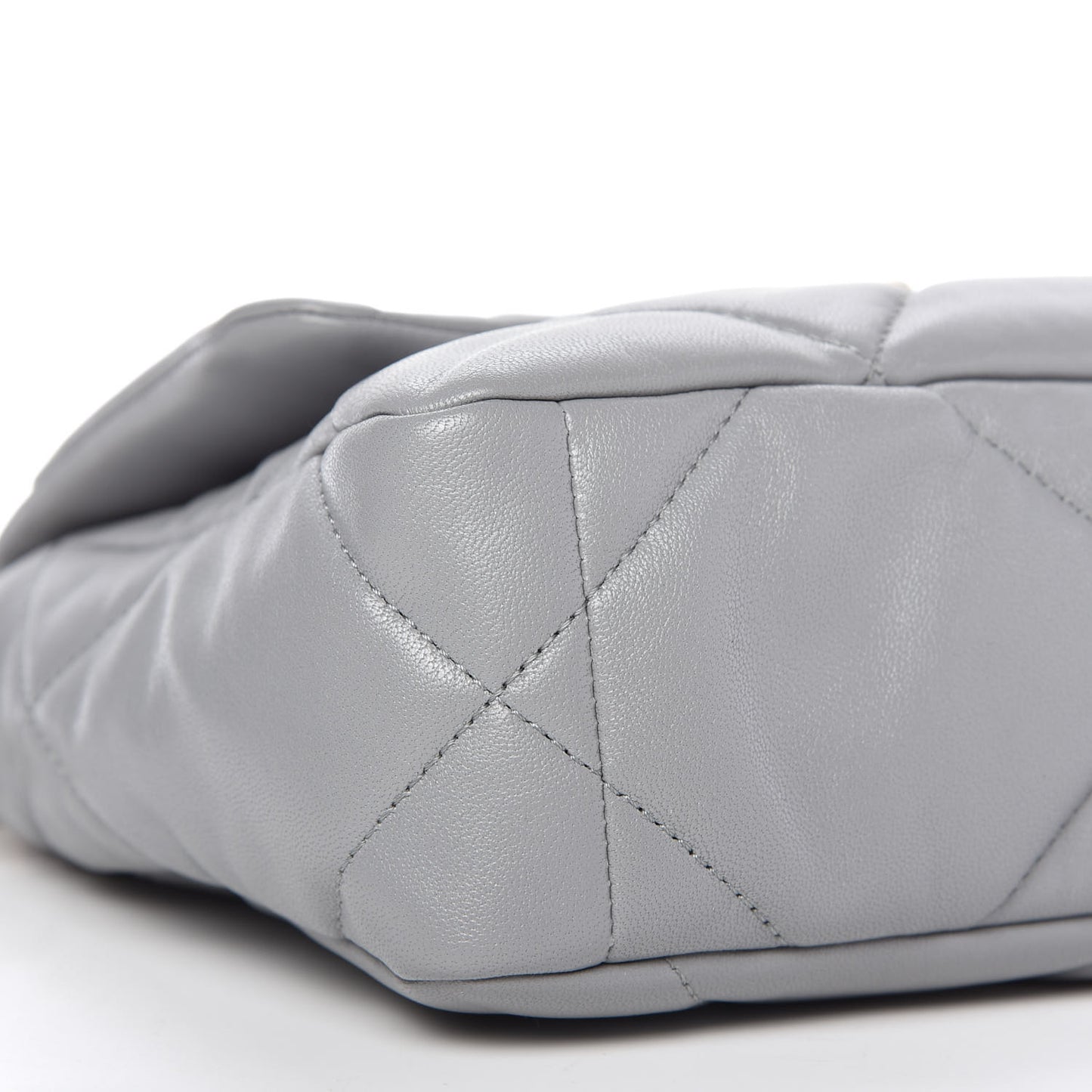 Lambskin Quilted Medium Chanel 19 Flap Grey