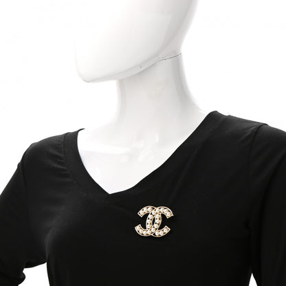 Chanel Pearl CC Brooch Light Gold 2 of 5