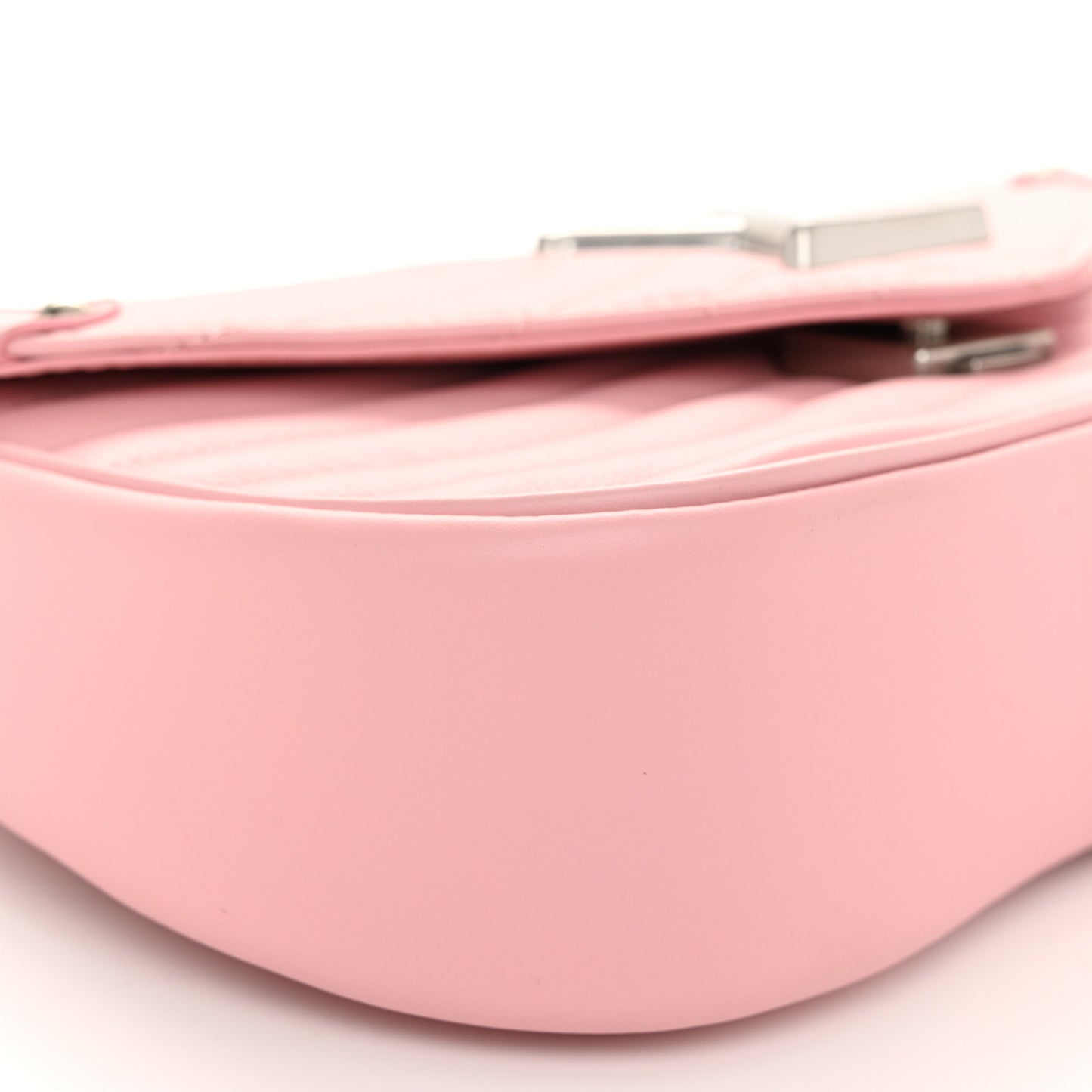 Calfskin New Wave Chain MM Smoothie Pink
