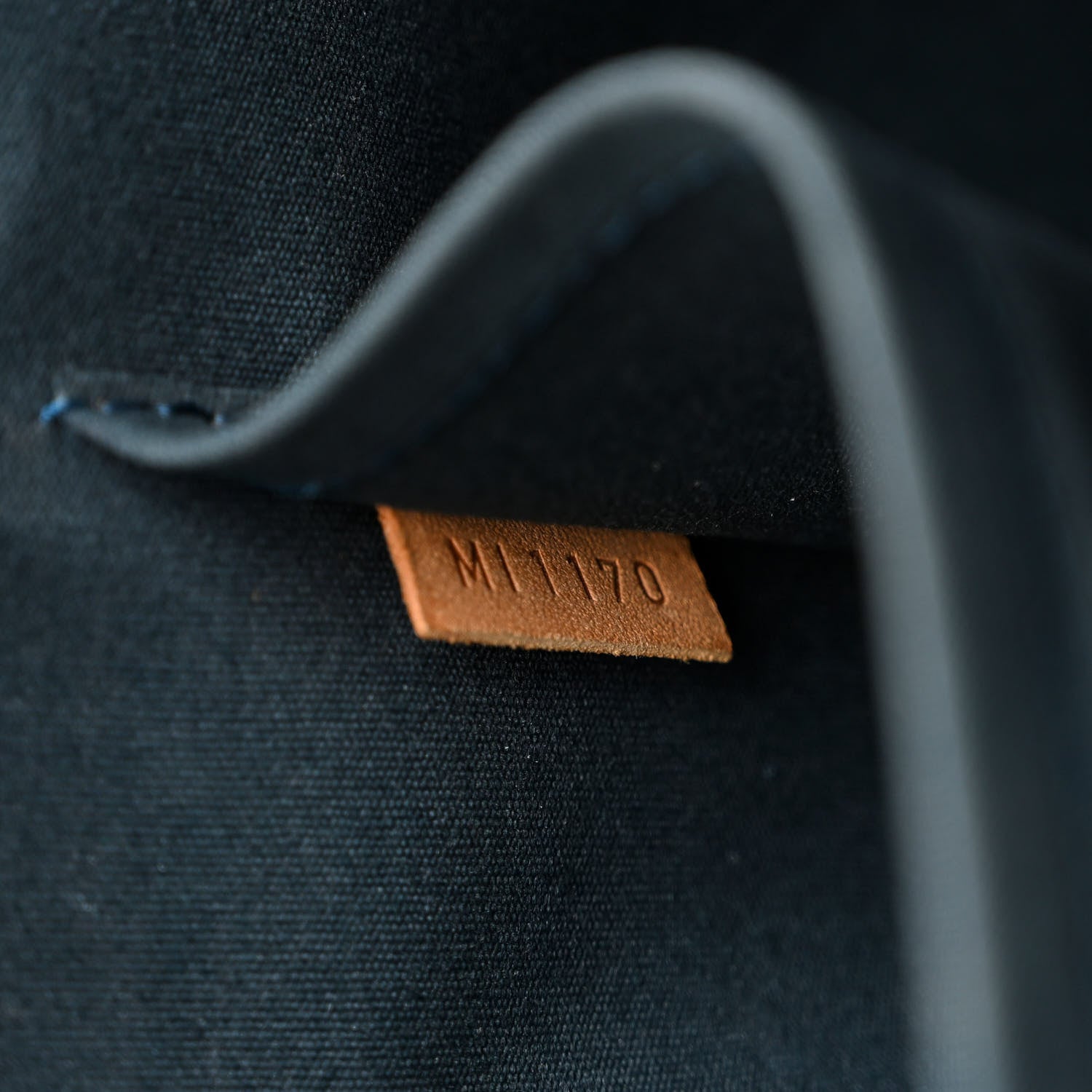 Louis Vuitton Vernis Alma GM Blue Nuit 7 of 13