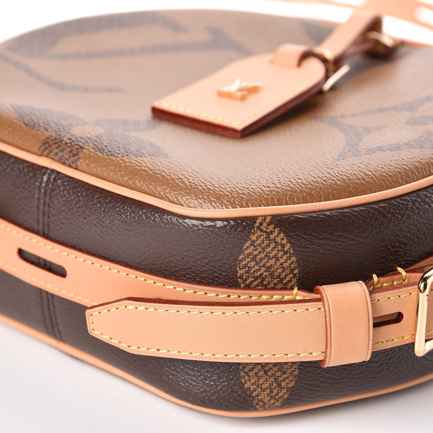 Louis Vuitton Reverse Monogram Giant Boite Chapeau Souple 14 of 14