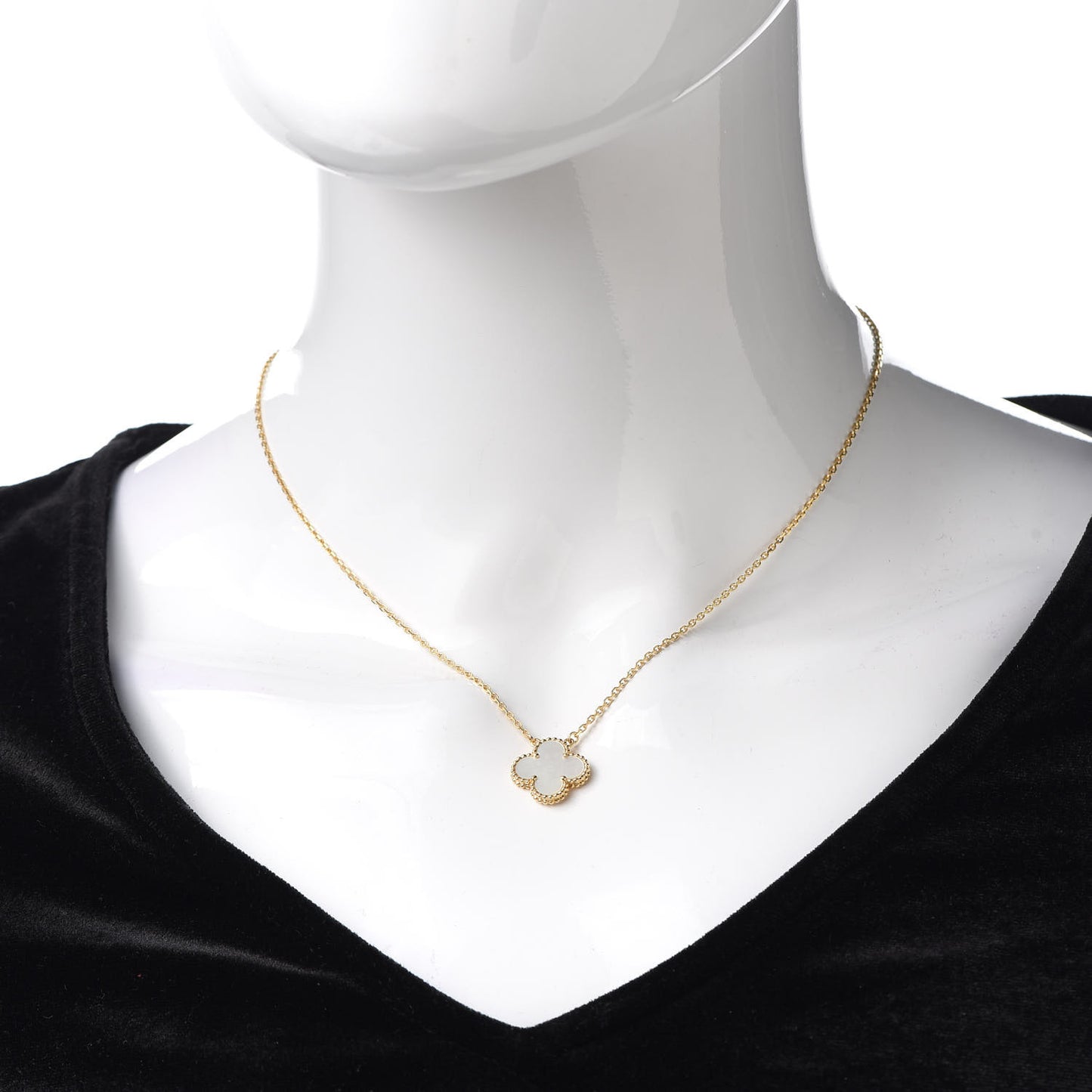 18K Yellow Gold Mother of Pearl Vintage Alhambra Pendant Necklace