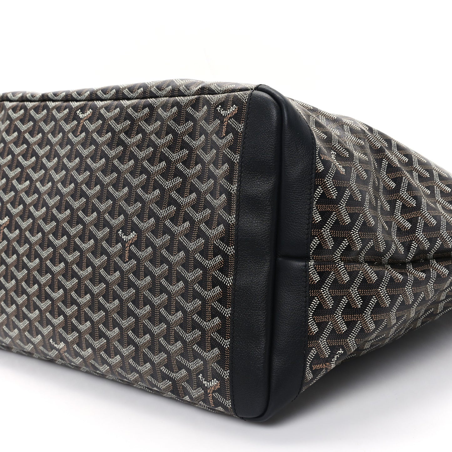 Goyardine Artois GM Black