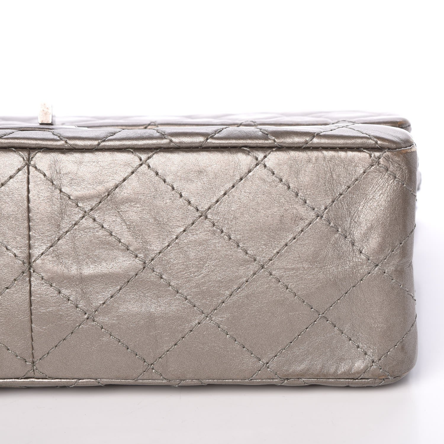 Chanel Metallic Aged Calfskin 2.55 Reissue 226 Flap Light Gold 8 of 15