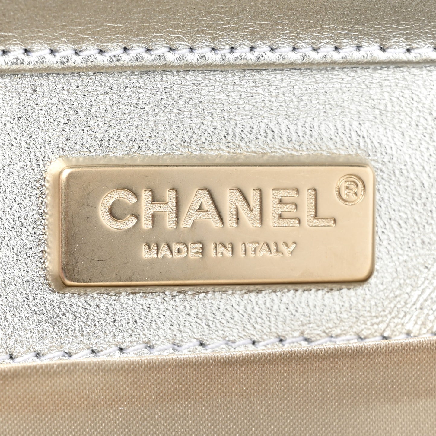Metallic Lambskin Sac Pochette Argent