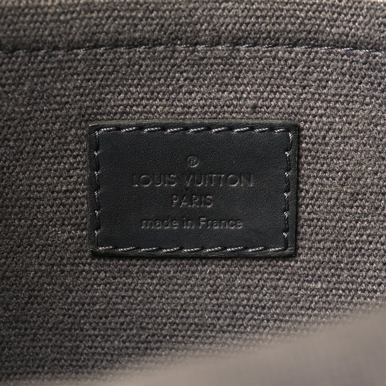 Louis Vuitton Utah Wichita Messenger Bag Basalte 6 of 9