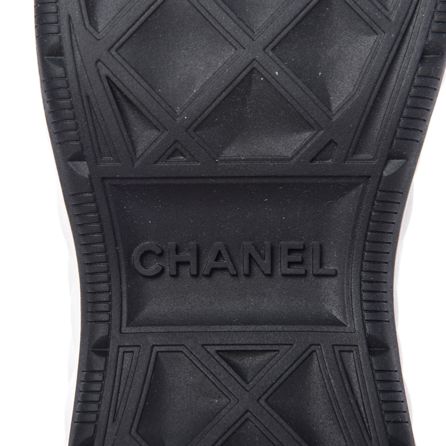 Chanel Velvet Calfskin Mixed Fibers CC Sneakers 40 Ivory 9 of 11