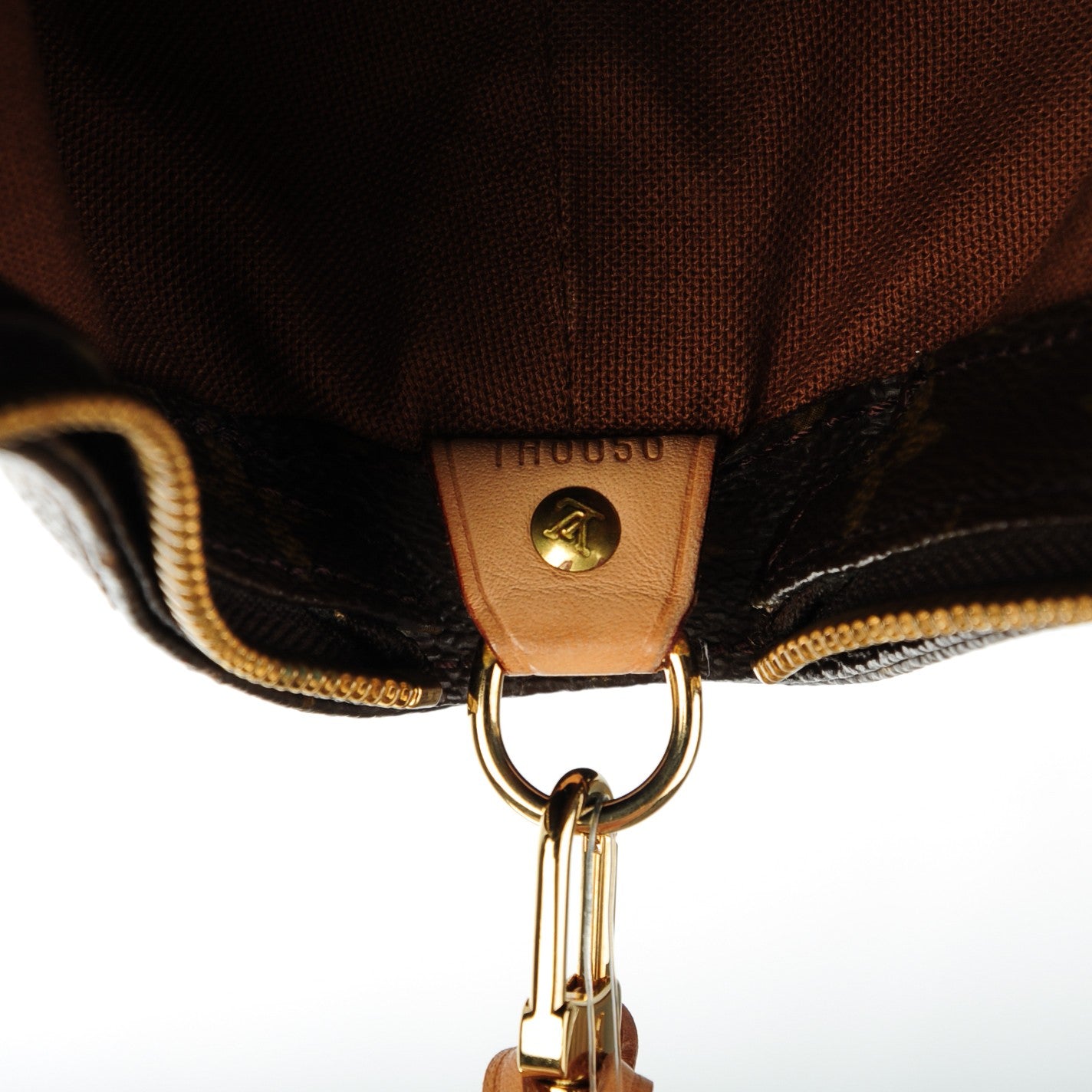 Louis Vuitton Monogram Cabas Mezzo 9 of 9