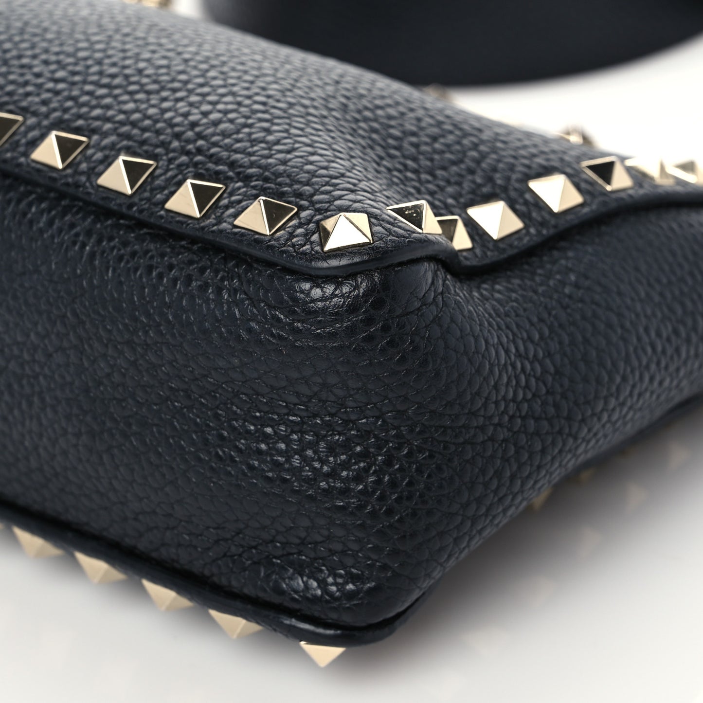 Pebbled Calfskin Mini Rockstud Flip-Lock Messenger Bag Black
