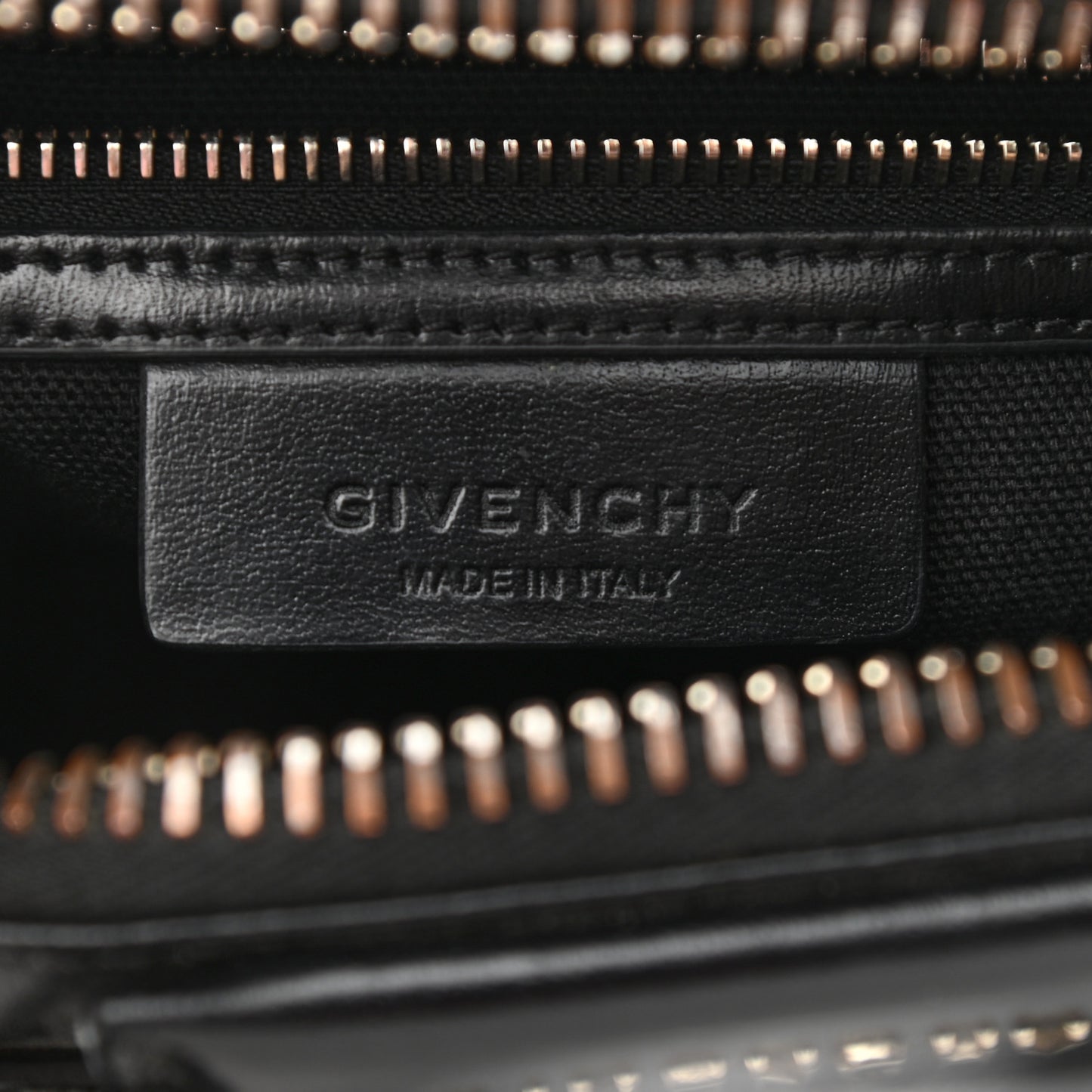 Shiny Lord Calfskin Mini Antigona Black