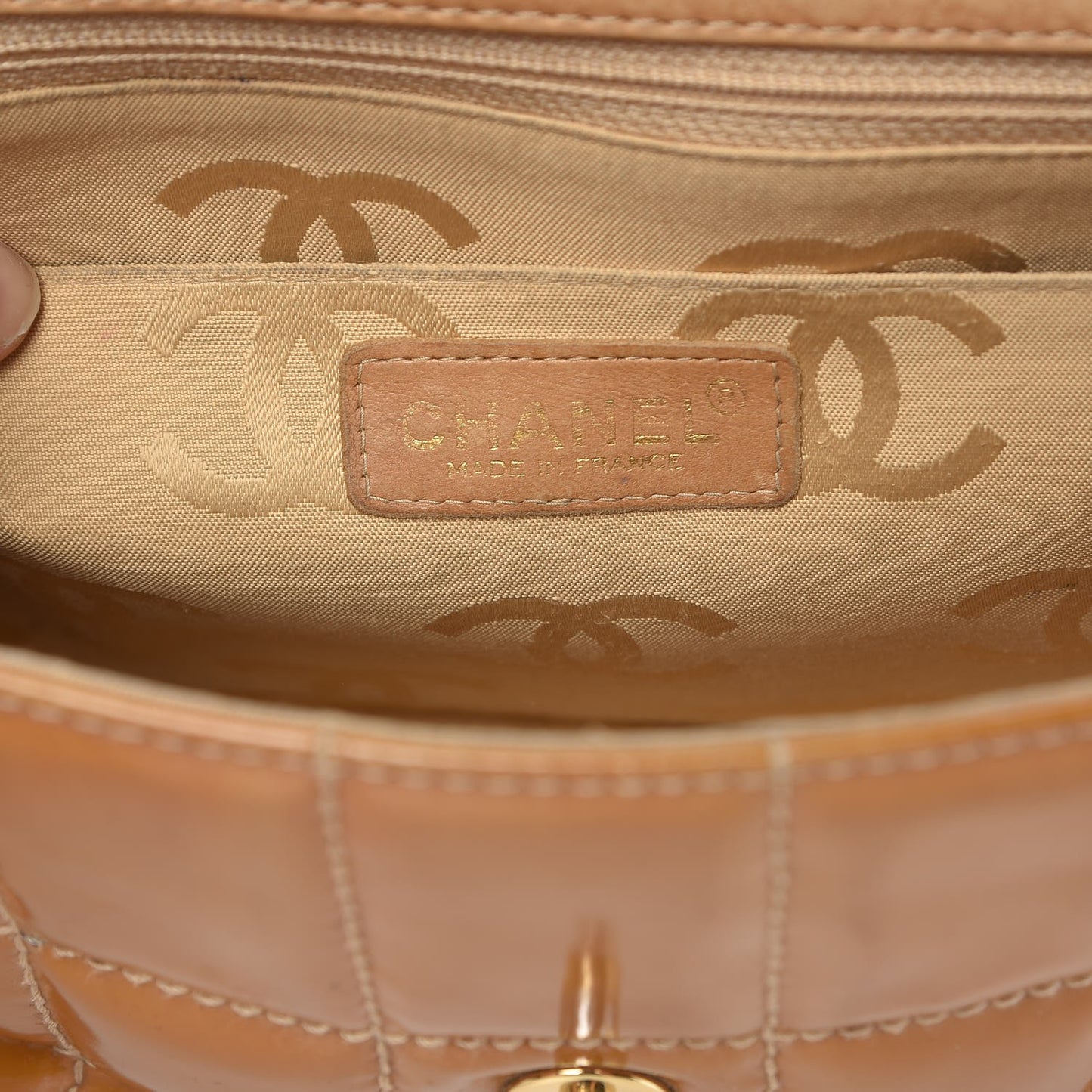 Patent Quilted Medium Chocolate Bar Flap Tan