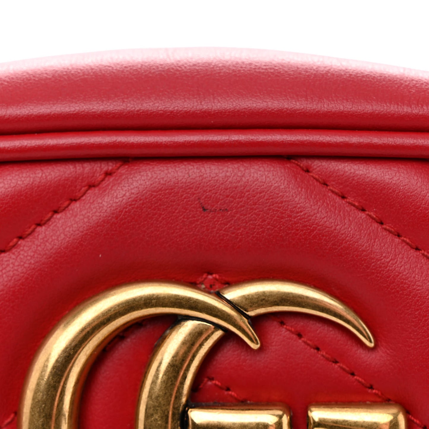 Calfskin Matelasse Small GG Marmont Chain Shoulder Bag Hibiscus Red