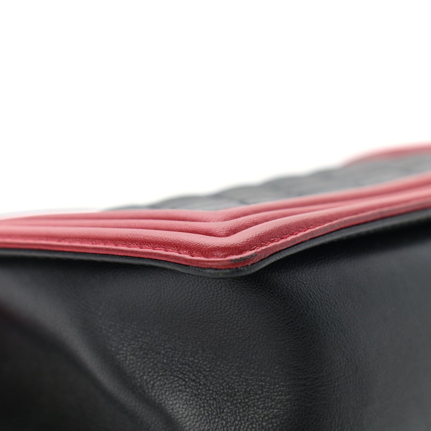 Lambskin Quilted Medium Boy Flap Black Red