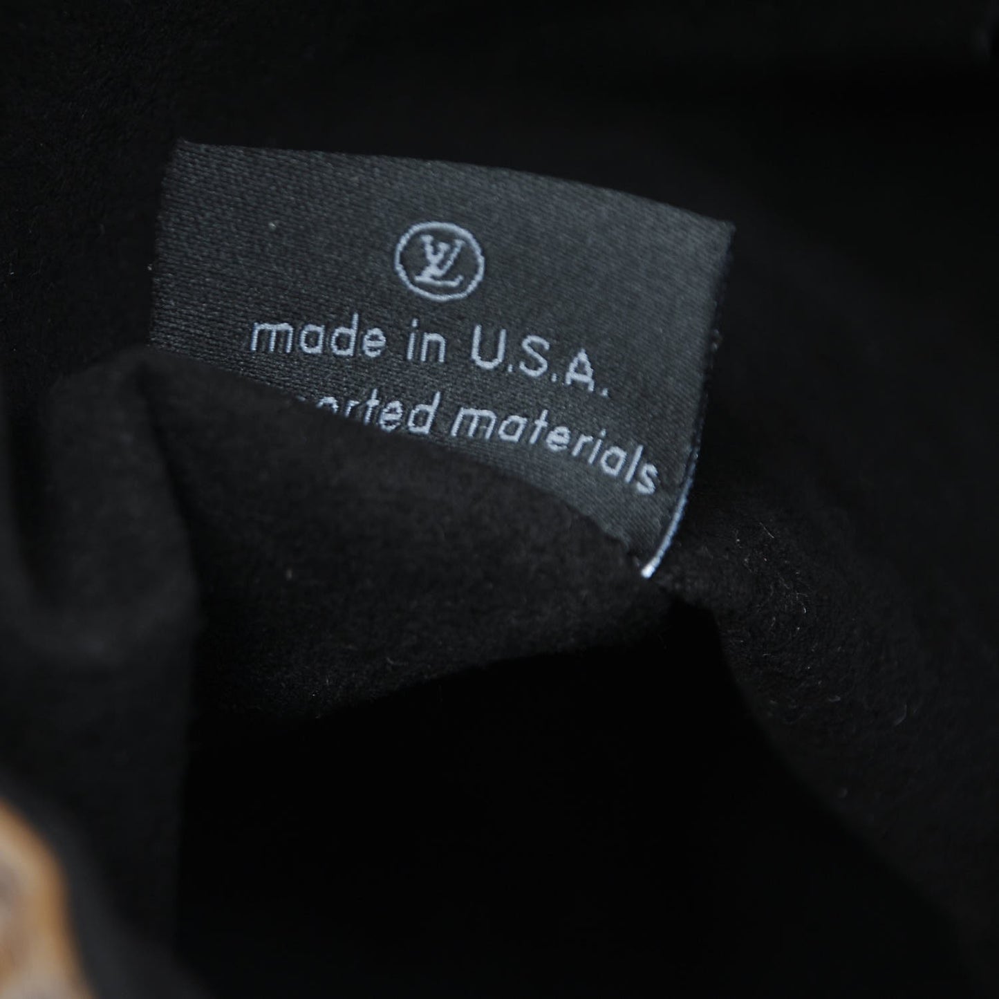 Reverse Monogram Pochette Metis