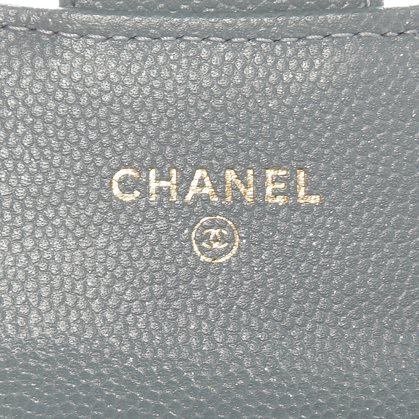 Iridescent Caviar Quilted Card Holder Light Blue