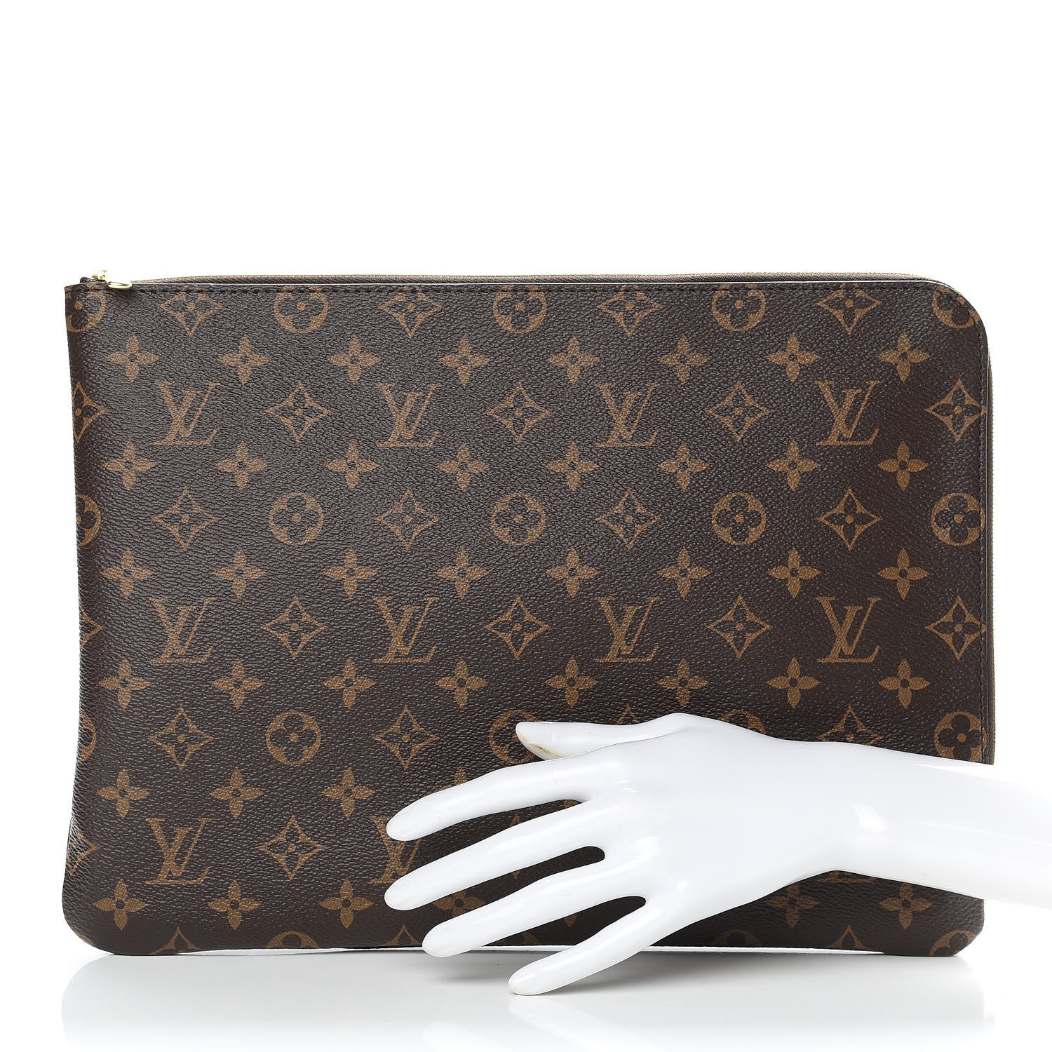 Louis Vuitton Monogram Etui Voyage MM Pouch 2 of 7
