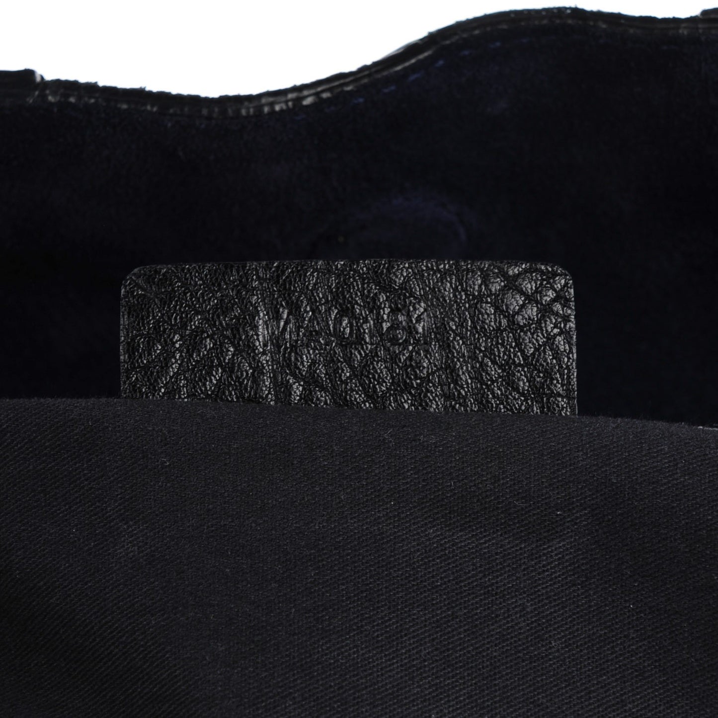 Grained Goatskin North South Nightingale Black