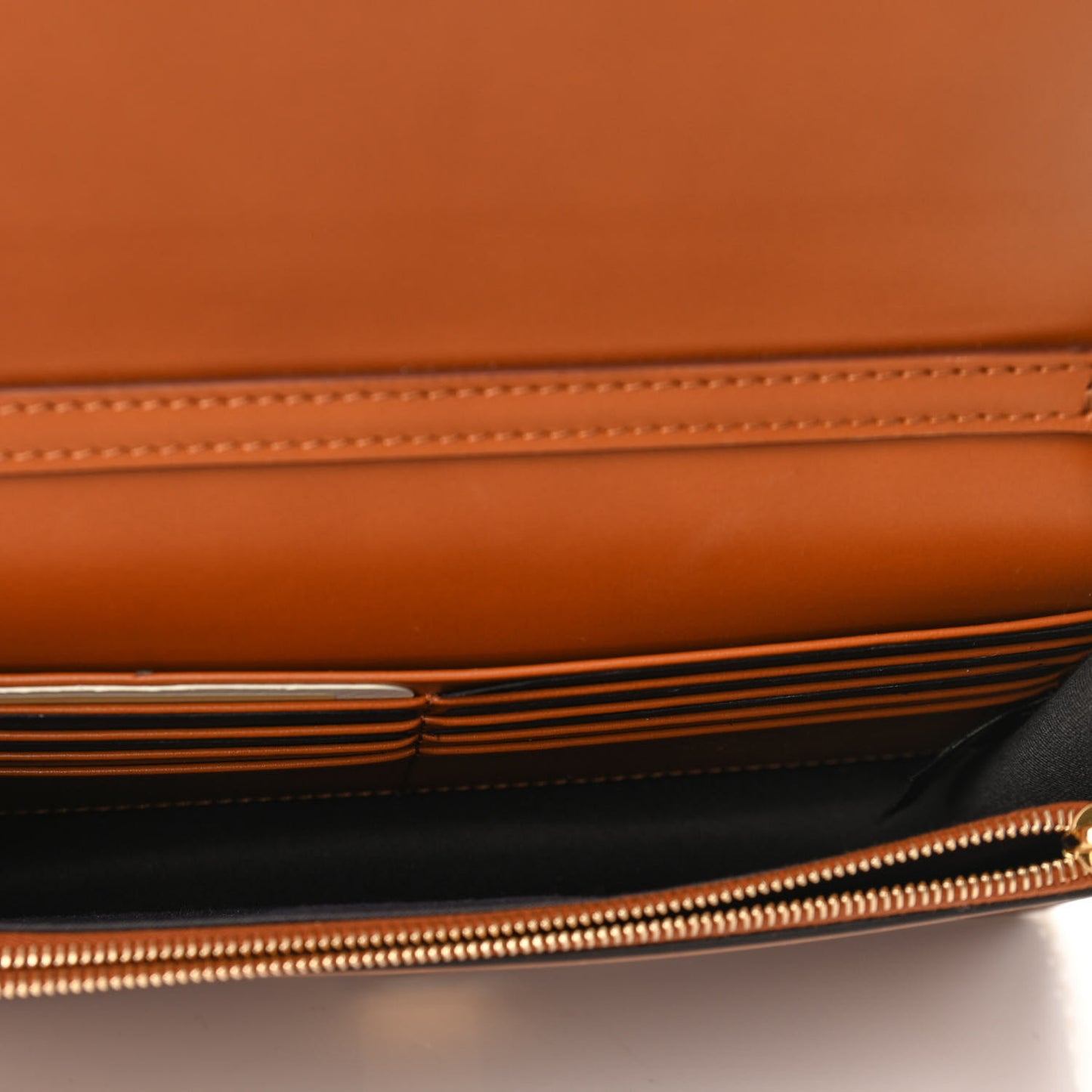 Vitello King Tamponato Logo Embossed Medium Wallet On Chain Cuoio