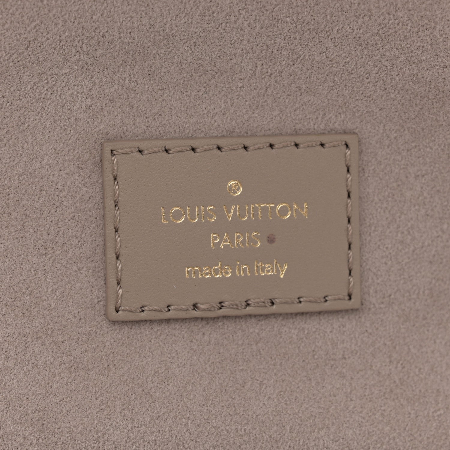 Louis Vuitton Empreinte Monogram Giant Vanity PM Tourterelle 6 of 10