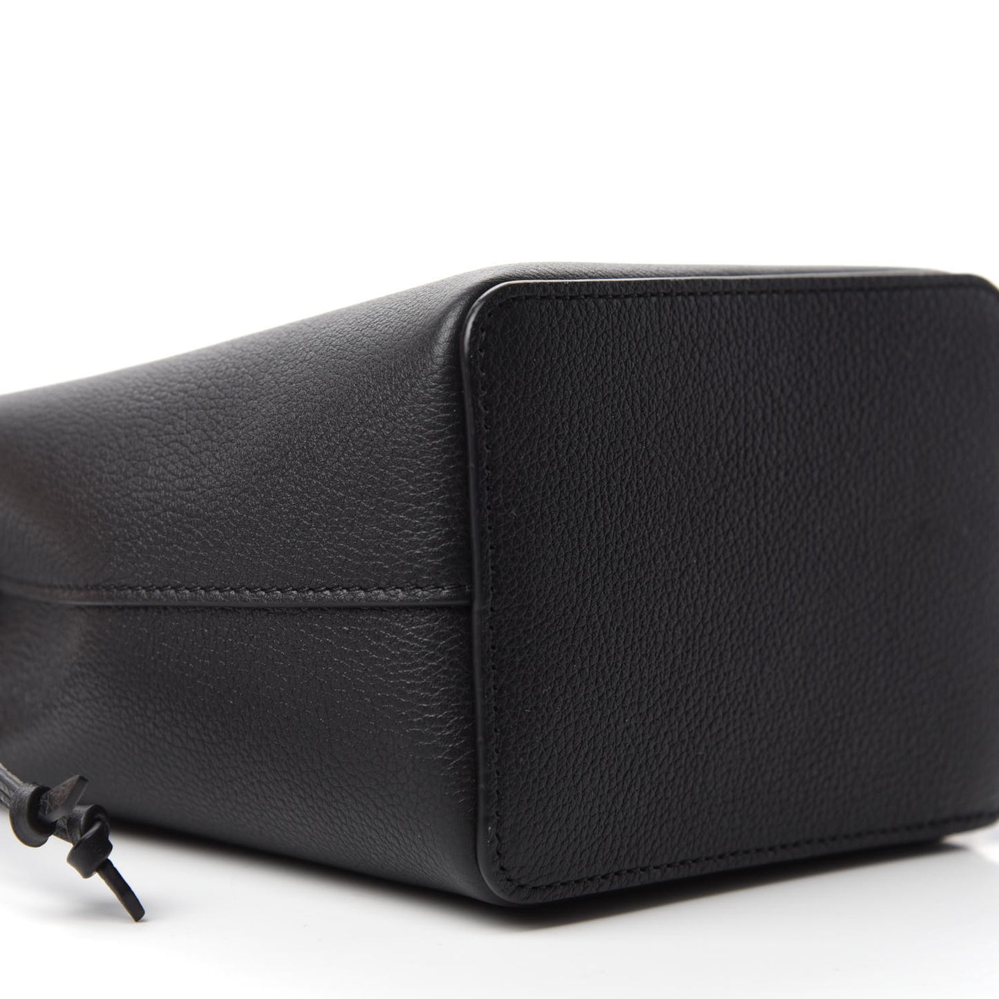 Calfskin Nano Lockme Bucket Black