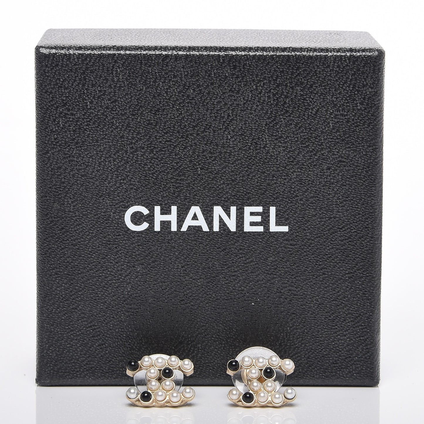 Pearl CC Earrings Gold