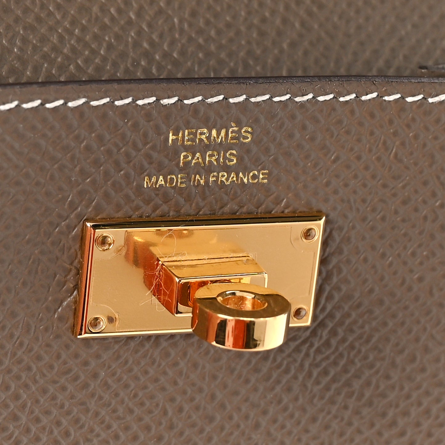 Epsom Kelly Pocket Compact Wallet Etoupe