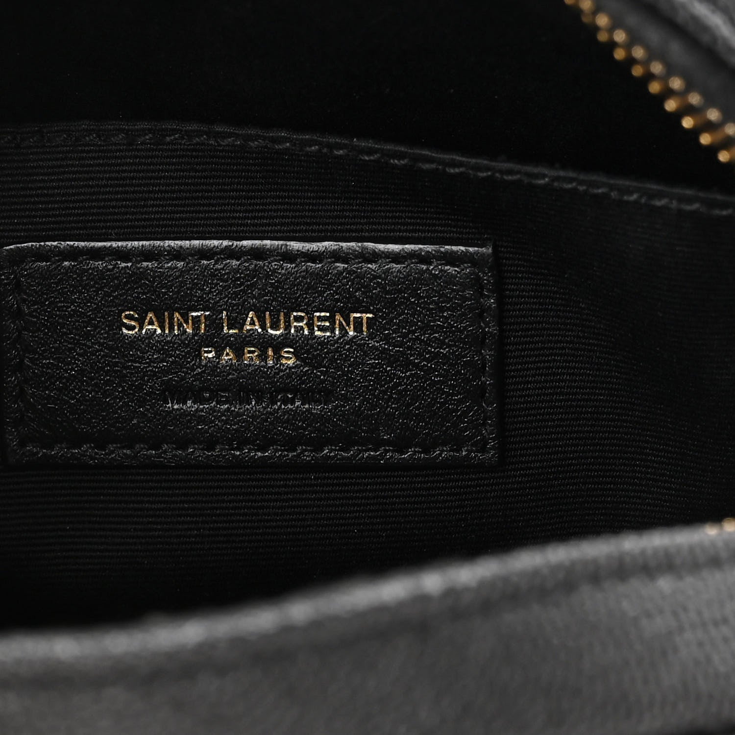 Saint Laurent Grain De Poudre Matelasse Chevron Quilted Round Vinyle Camera Bag Black 6 of 14