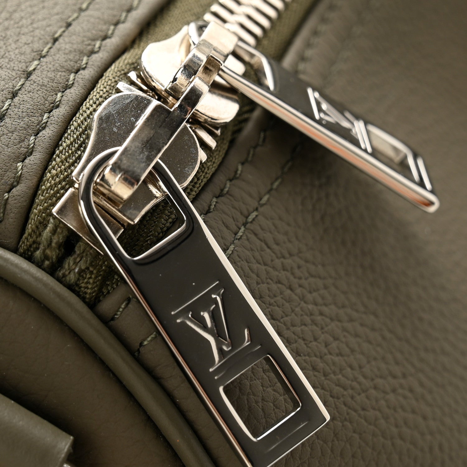 Louis Vuitton Grained Calfskin Aerogram Keepall Bandouliere 50 Khaki 9 of 10