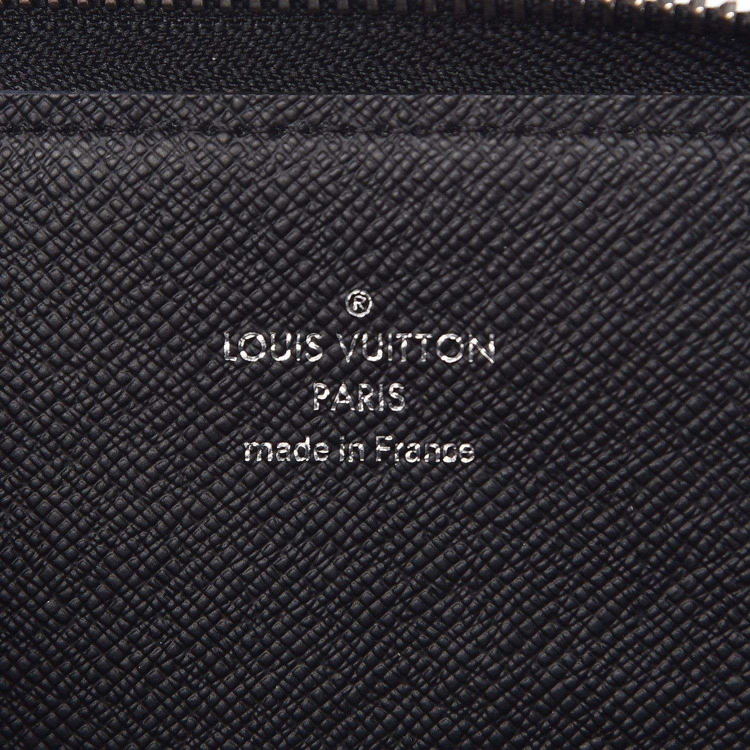 Louis Vuitton Damier Graphite Car Key Holder 6 of 6