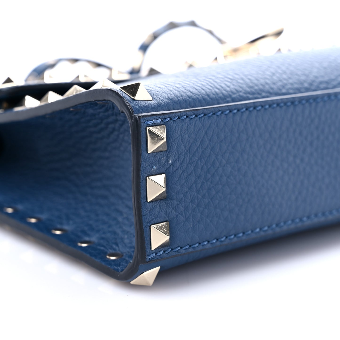 Pebbled Calfskin Medium Rockstud Flip Lock Crossbody Bag Peacock
