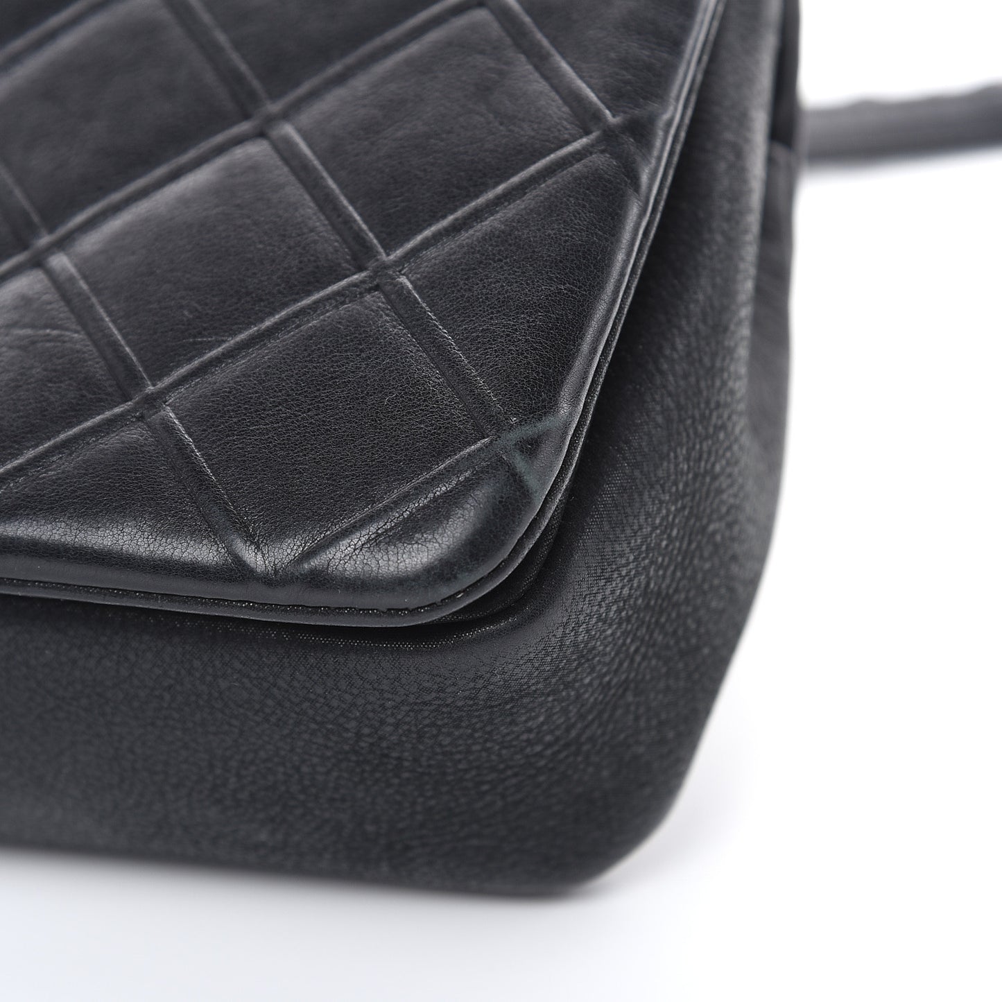 Calfskin Diamond Embossed New Chic Flap Black