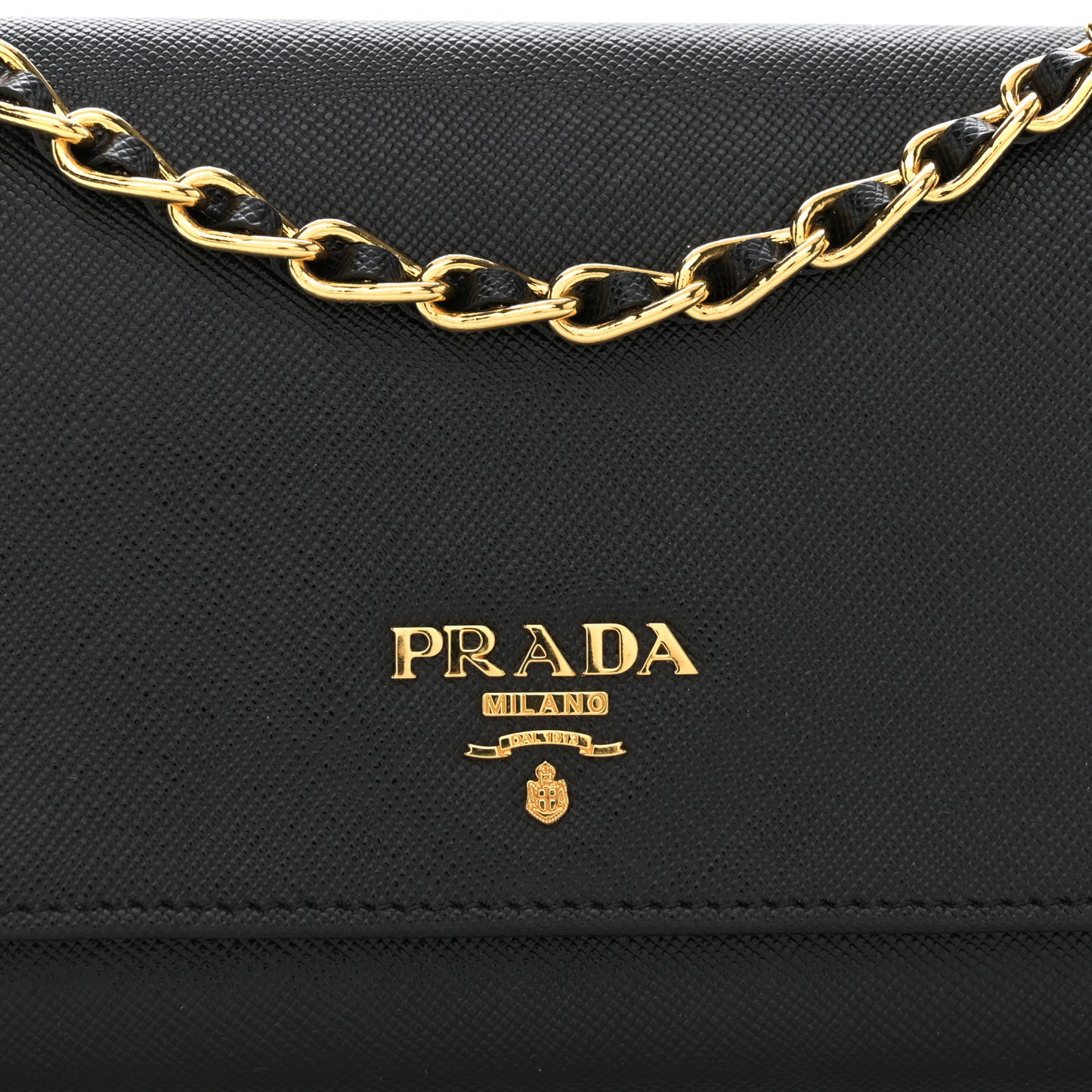 Saffiano Metal Oro Chain Wallet Black