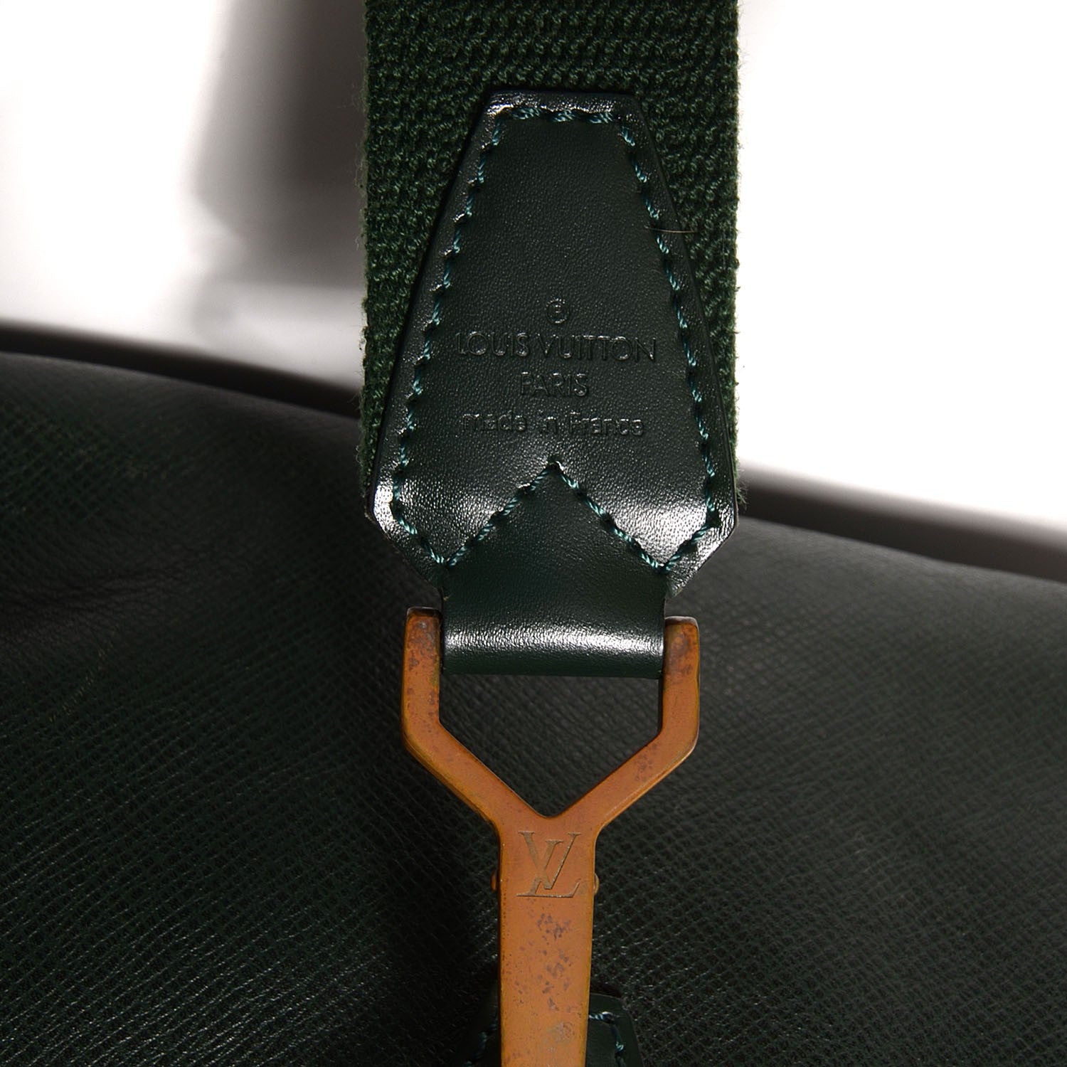 Louis Vuitton Taiga Kendall GM Epicea 8 of 8